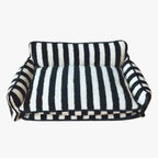 canape-pour-chien-a-rayures-noir-face-vide