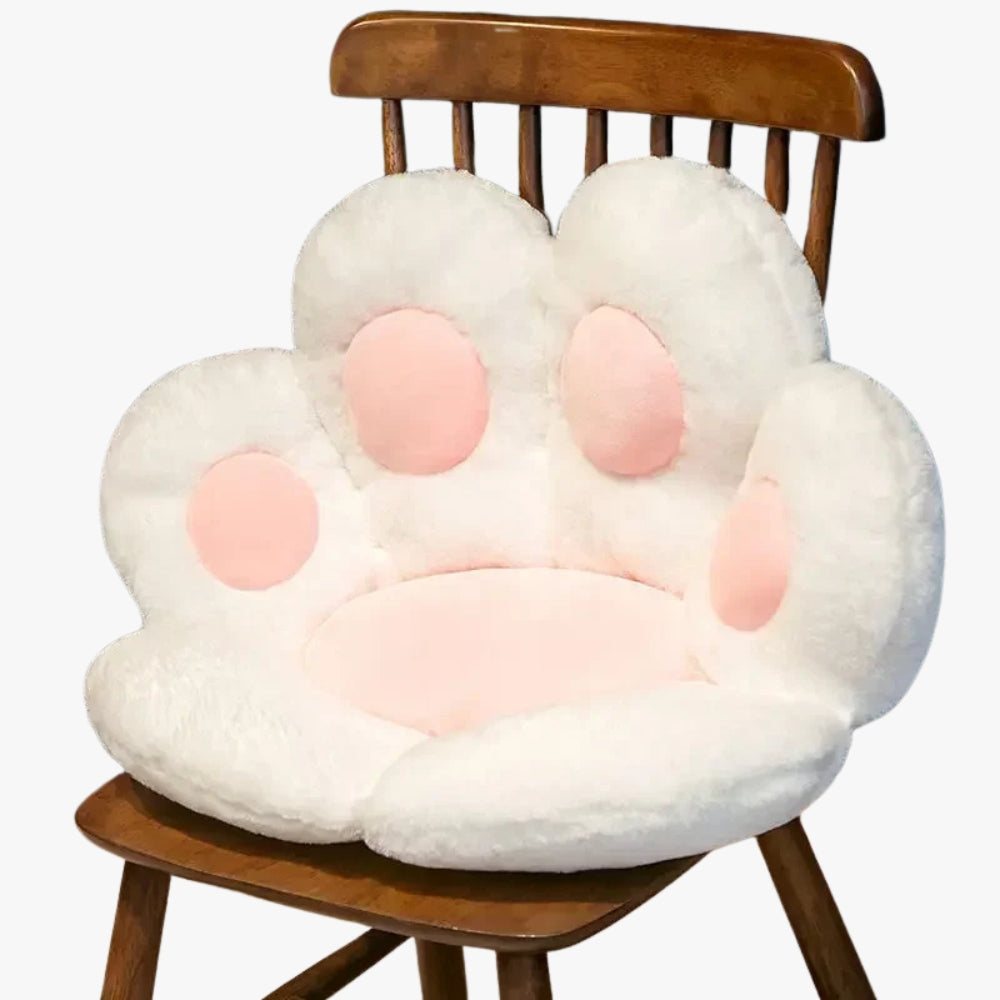 coussin-pour-chien-en-forme-de-patte-blanc-chaise