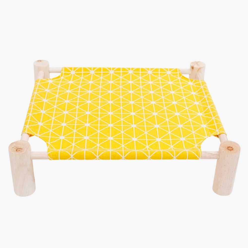 lit-de-camp-pour-petit-chien-en-bois-jaune-bide