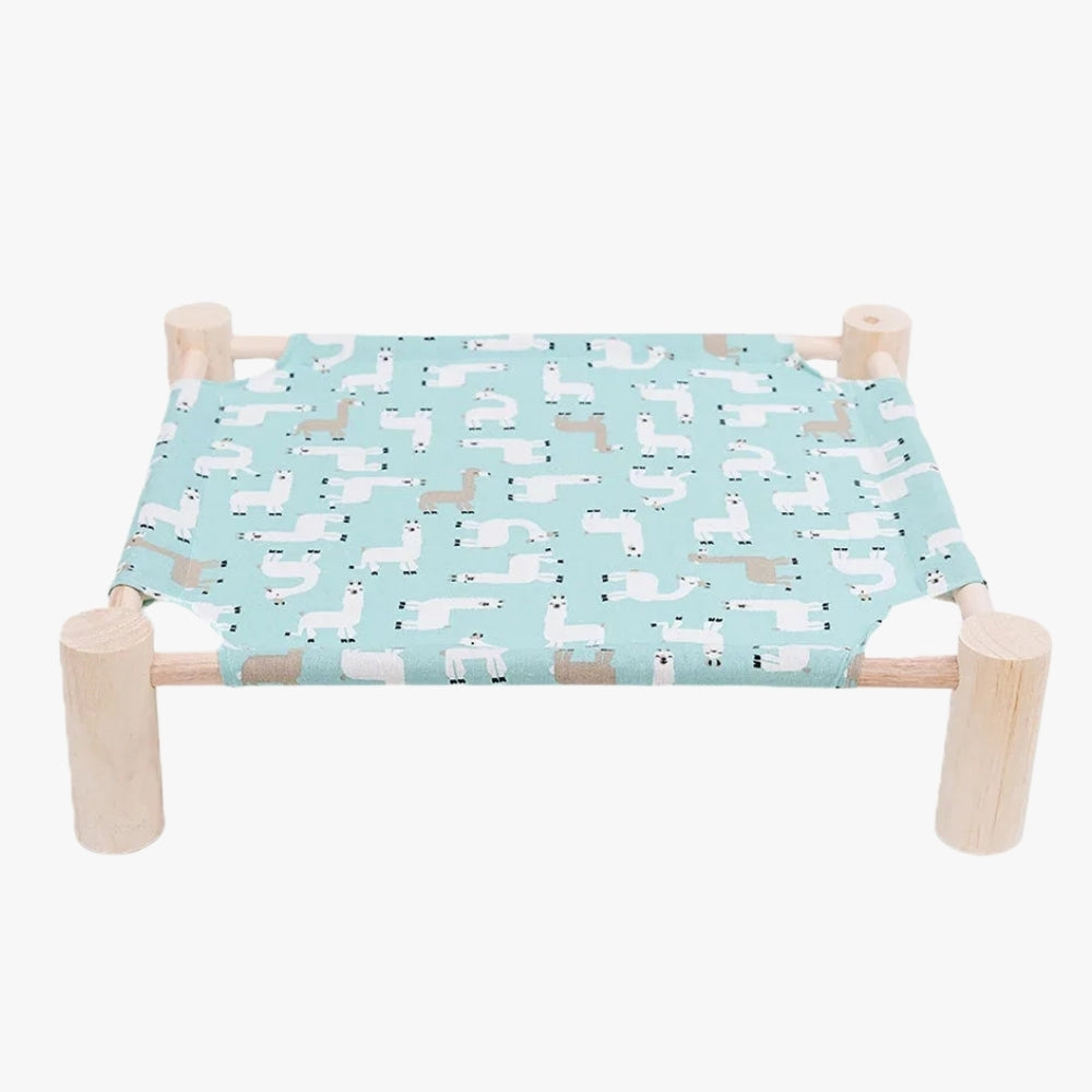 lit-de-camp-pour-petit-chien-en-bois-vert-pale