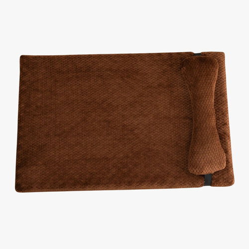 lit-pour-chien-avec-coussin-marron-dessus