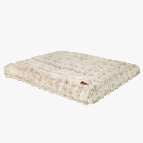 matelas-pour-chien-beige-fourrure-angle