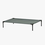 niche-pour-chien-sur-pied-grise-transat