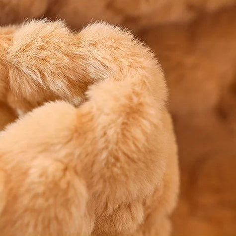 panier-chaussette-pour-chien-marron-closeup