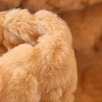 panier-chaussette-pour-chien-marron-closeup
