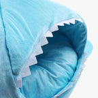 panier-igloo-pour-chien-requin-bleu-closeup