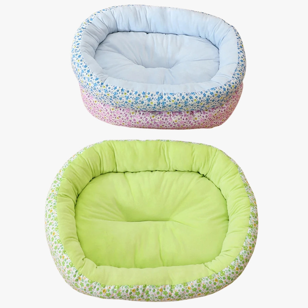 panier-pour-chien-a-fleurs-dessus