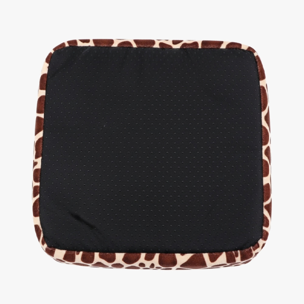 panier-pour-chien-leopard-couvert-dessous