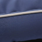 panier-pour-chien-rectangulaire-bleu-closeup