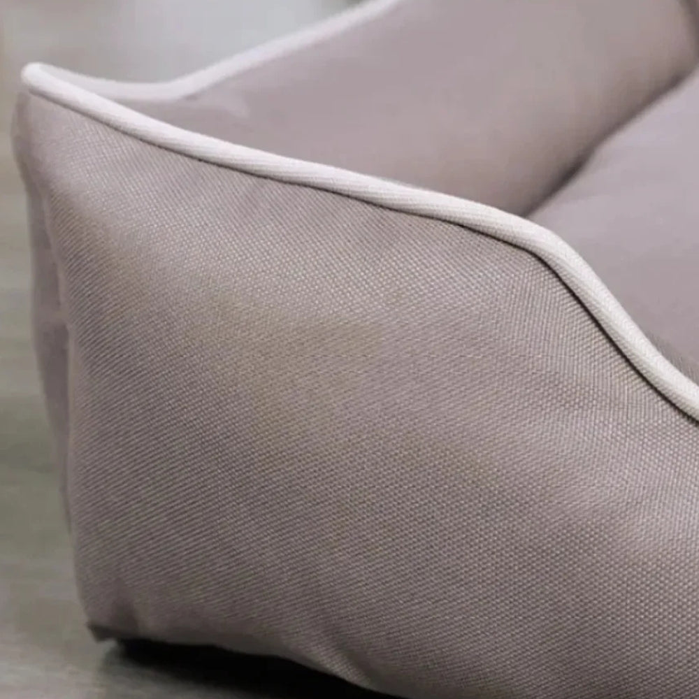 panier-pour-chien-rectangulaire-resistant-gris-rebord