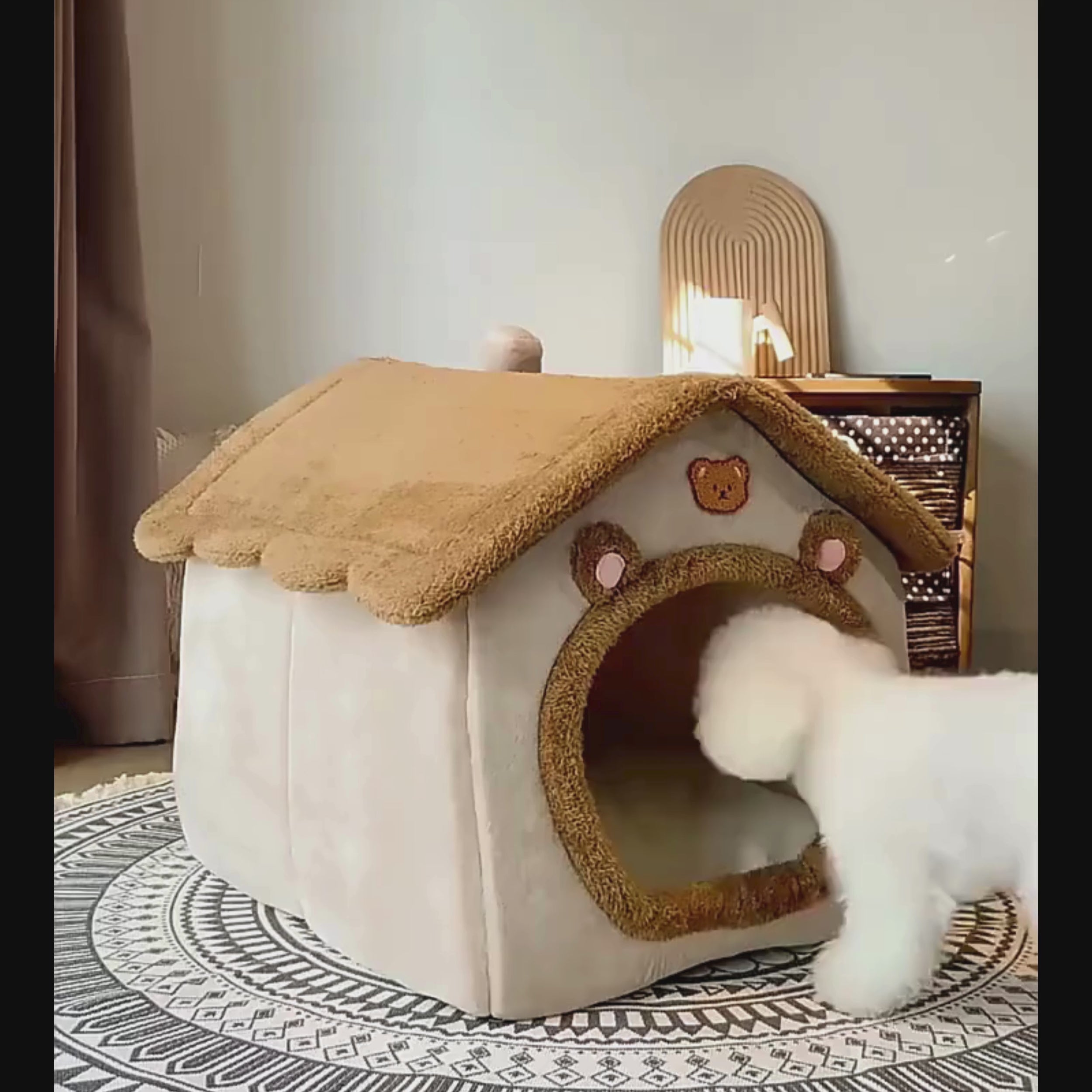 video panier niche marron chien