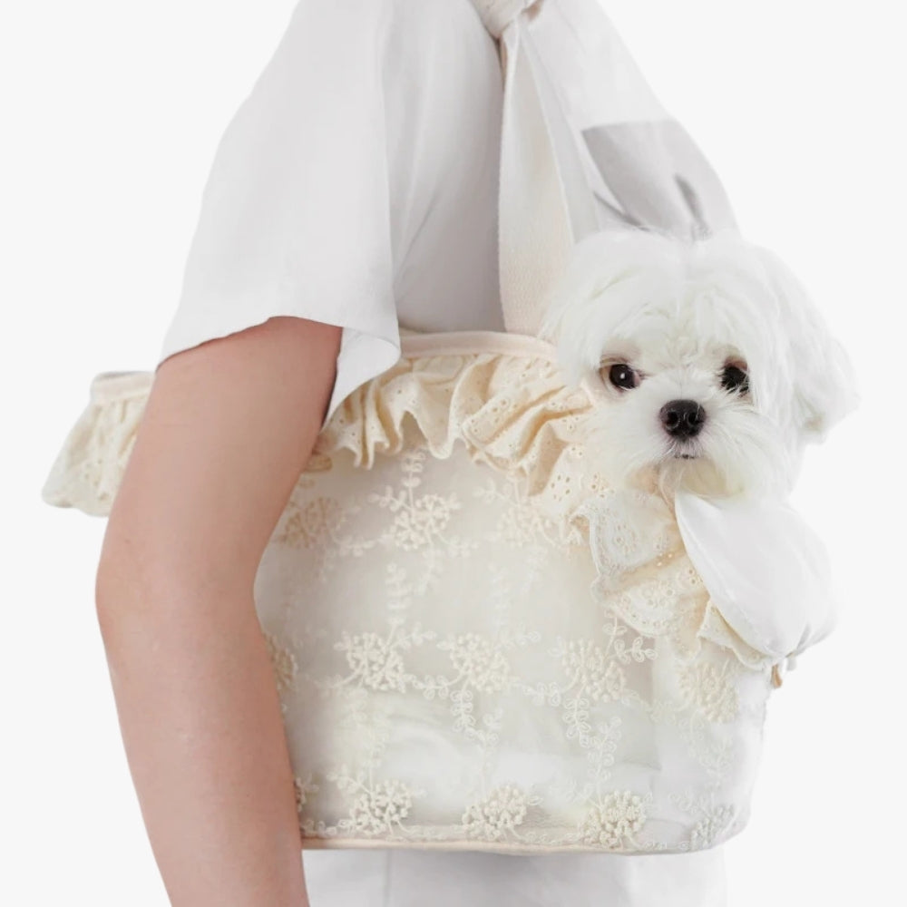 sac-a-main-pour-chien-dentelle-personne