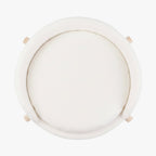 tabouret-pour-chien-blanc-dessus