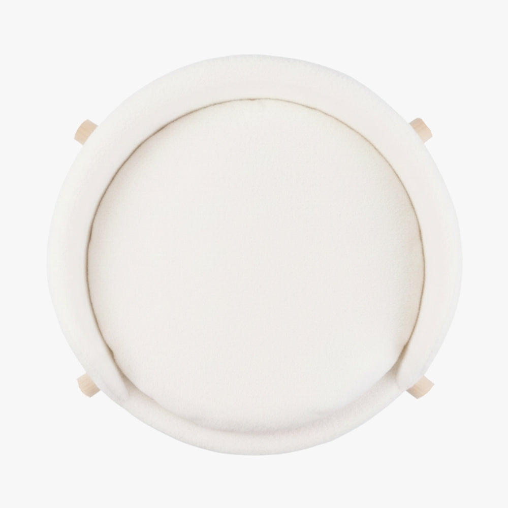 tabouret-pour-chien-blanc-dessus