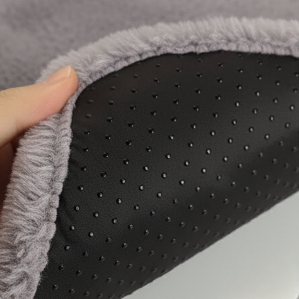 tapis-de-couchage-pour-chien-gris-closeup