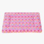 tapis-de-couchage-pour-chien-rose-dessus