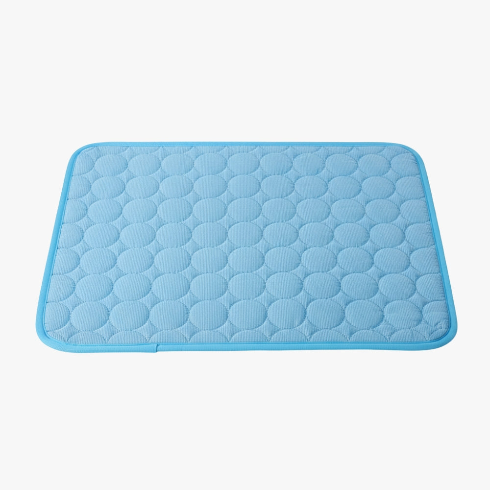 tapis-rafraichissant-pour-chien-bleu-clair-face