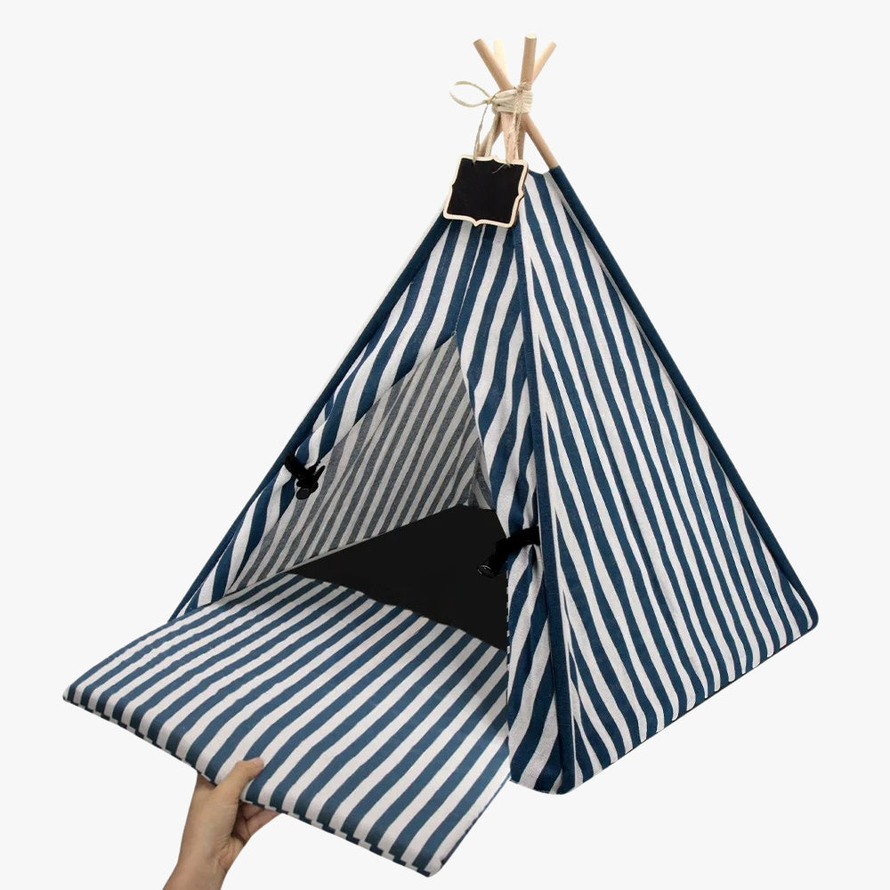 tipi-pour-petit-chien-a-rayures-bleues-et-blanches-intérieur